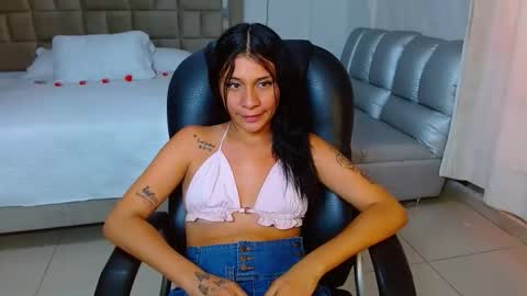 mariana online show from April 27, 6:02 pm