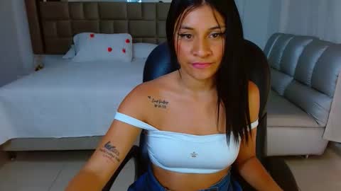 mariana online show from April 30, 4:32 pm