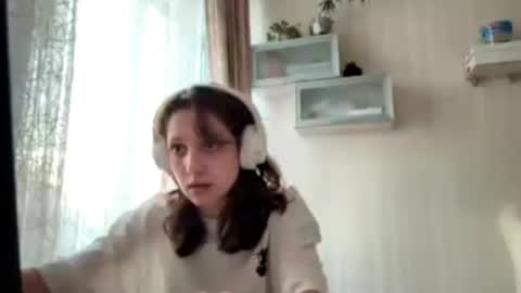 Jenny online show from August 1, 4:02 pm