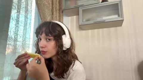 Jenny online show from August 3, 4:25 pm