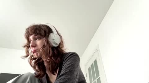 Jenny online show from August 8, 1:33 pm