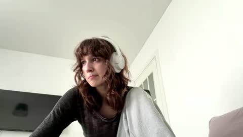 Jenny online show from August 8, 2:50 pm