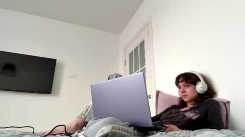 Jenny online show from August 8, 3:56 pm