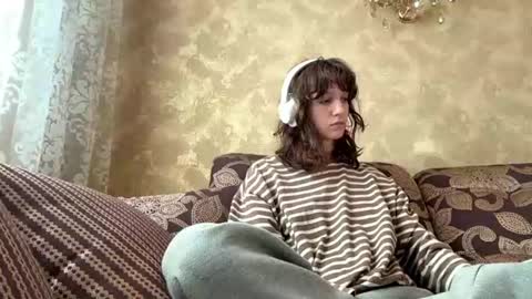Jenny online show from August 10, 2:29 pm