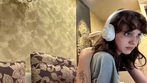 Jenny online show from August 13, 4:54 pm