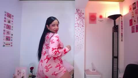 Nicolle online show from July 20, 5:43 am