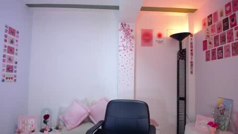 Nicolle online show from July 30, 6:43 am