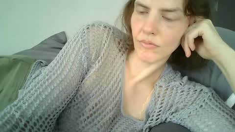 Mariejojo online show from July 29, 3:30 pm