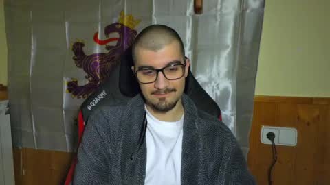 Marie online show from April 4, 9:33 pm