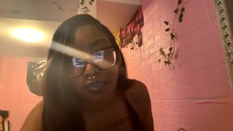 eMariexxx online show from February 23, 5:39 am