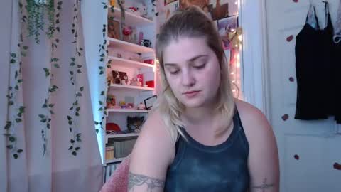 marigoldrue online show from July 24, 12:24 am
