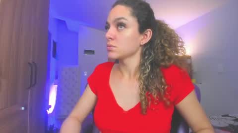 mariiahneedles online show from August 8, 3:28 am