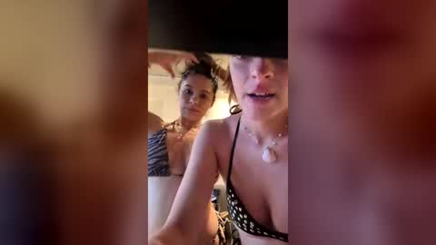 mariiii02222 online show from June 29, 12:03 am