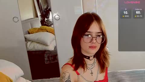 marika_degas1 online show from April 26, 7:21 pm