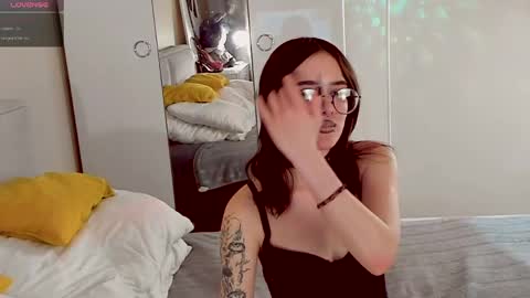 marika_degas1 online show from May 2, 3:38 pm