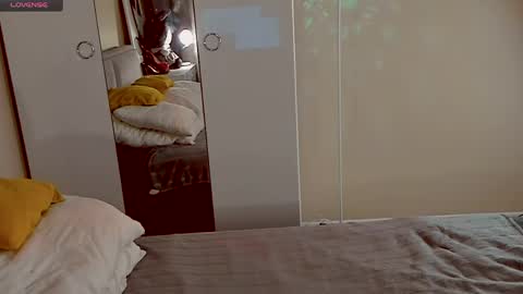 marika_degas1 online show from May 2, 8:02 pm