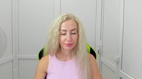 Marilyn online show from August 2, 1:18 pm