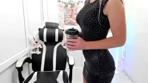 Marilyn online show from August 14, 9:35 am
