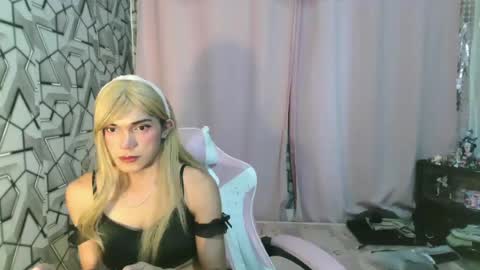 marimarxox1 online show from June 14, 11:40 am