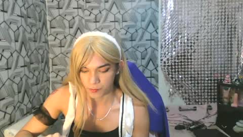 marimarxox1 online show from June 16, 12:14 pm