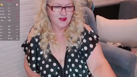 Marina online show from August 9, 10:00 pm