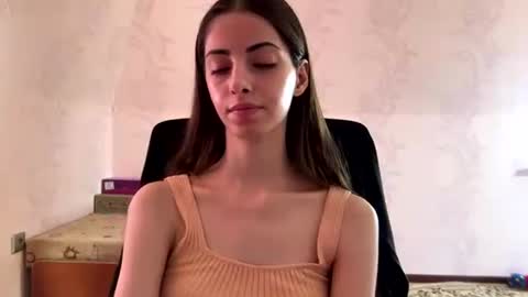Anny online show from August 16, 9:24 am