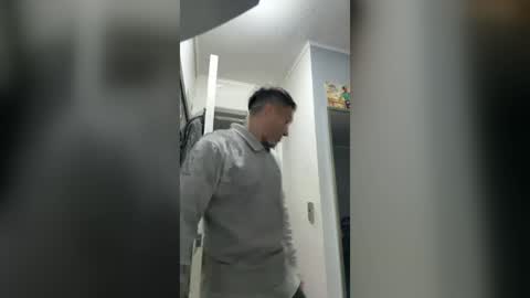 mario192224 online show from August 9, 12:44 am
