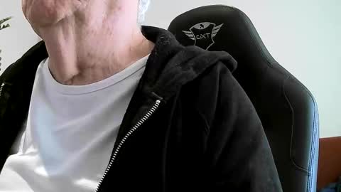mario659234 online show from March 18, 12:22 pm