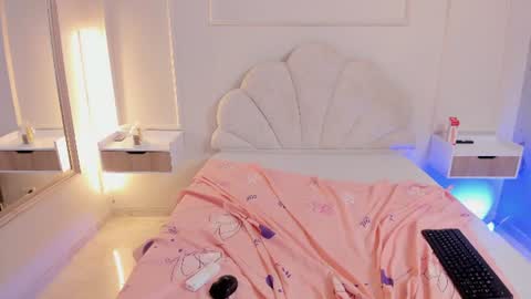 marirousel online show from August 10, 1:07 am