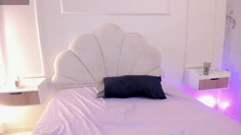 marirousel online show from August 14, 10:24 pm