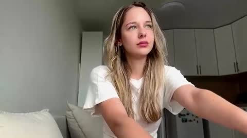 Mari online show from August 11, 12:40 pm