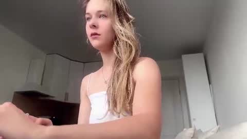 Mari online show from August 14, 10:52 am