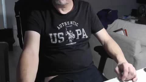 mark50569 online show from April 18, 3:12 pm