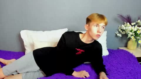 mark_brain online show from August 5, 12:14 pm