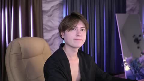 mark_ian_ online show from April 26, 6:15 pm