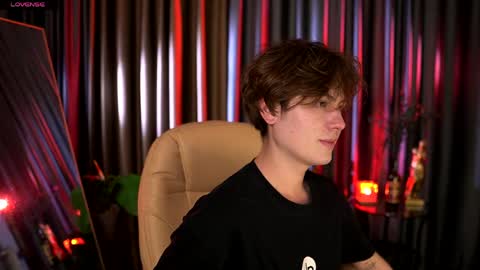 mark_ian_ online show from May 3, 4:56 pm