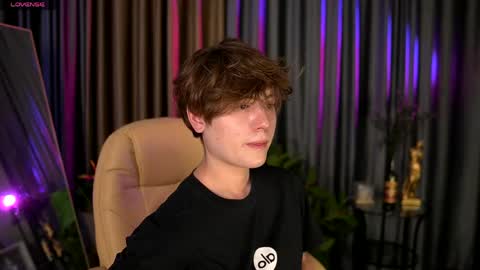 mark_ian_ online show from May 3, 6:02 pm