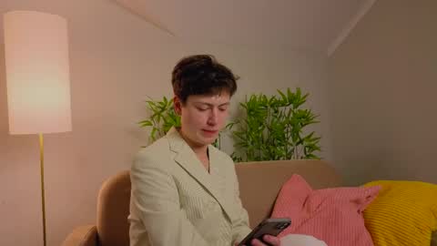 mark_ian_ online show from May 14, 8:19 pm