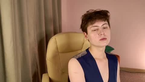 mark_ian_ online show from May 15, 6:08 pm