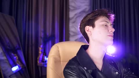 mark_ian_ online show from May 23, 3:26 pm