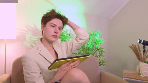 mark_ian_ online show from May 26, 3:35 pm