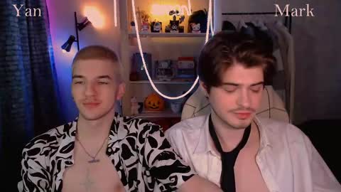 Mark online show from March 21, 3:37 pm