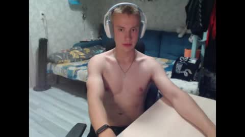 mark_wing online show from August 8, 10:21 pm