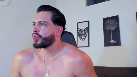mark_x23 online show from August 12, 5:54 am
