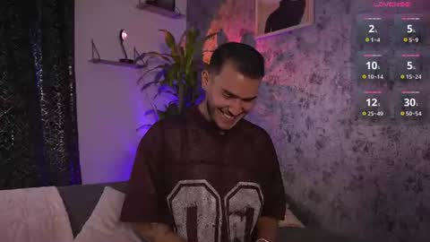 Mark Santos online show from August 4, 7:44 pm