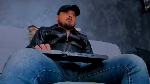 MARK online show from August 10, 6:04 am