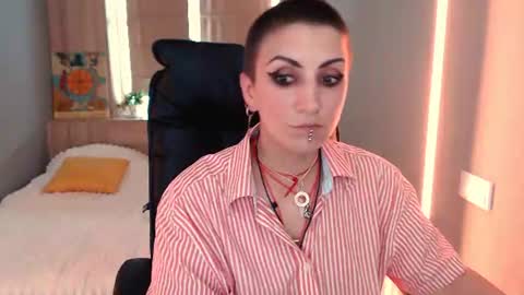 maromiassecret online show from August 4, 2:03 pm