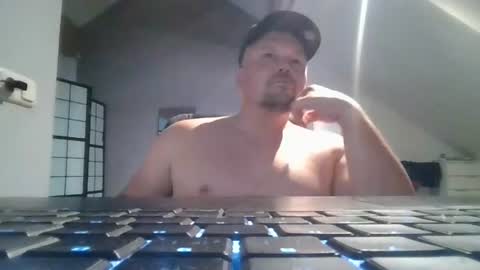 mars0481 online show from July 25, 1:26 pm