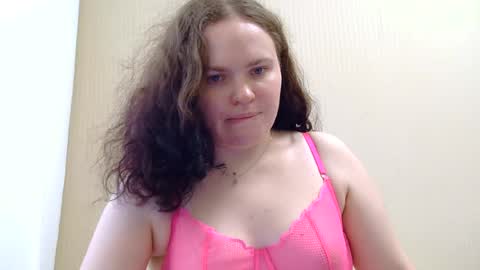 marshmellowsofia online show from July 11, 10:32 am