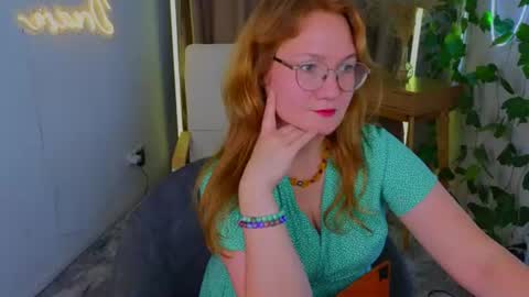 marta_pav1ova online show from September 2, 5:48 pm